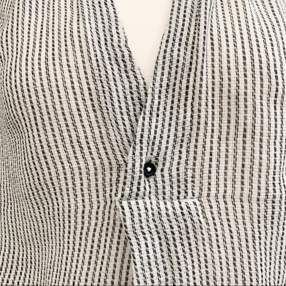 Free People High-Low Top. Striped White & Black. - Picture 4 of 8